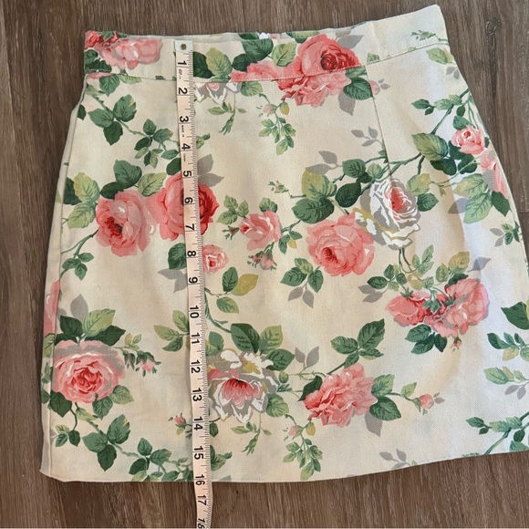 Pink Roses Mini Skirt and Crop Top Set - Picture 9 of 12